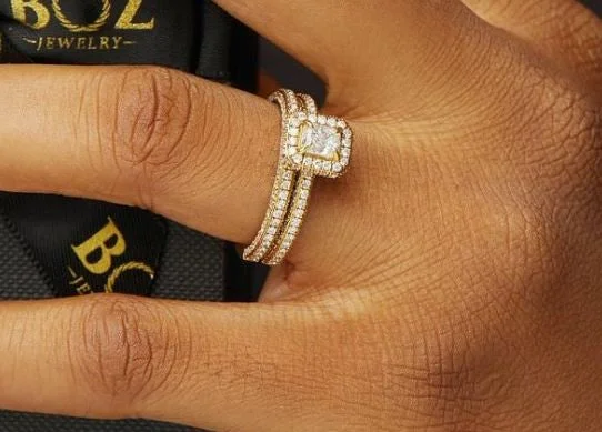 Save On Luxury Jewelry Pieces – Limited-Time Offers Elise Cushion Cut Diamond Bride Set in 18K Gold