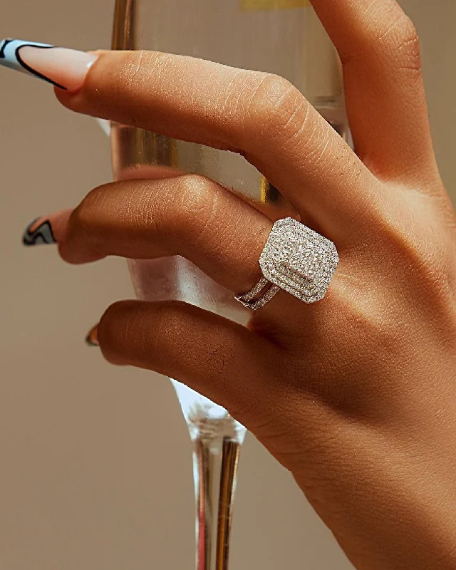 Seasonal Jewelry Sale – Upgrade Your Collection Evelyn Natural Diamond Bride Set in 18K Gold