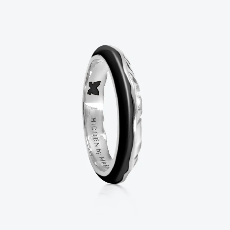 Last Chance To Shop High-End Jewelry At Markdown Prices A.Iceberg 18K Whitegold Ring w. Black enamel Last Chance To Shop High-End Jewelry At Markdown Prices A.Iceberg 18K Whitegold Ring w. Black enamel
