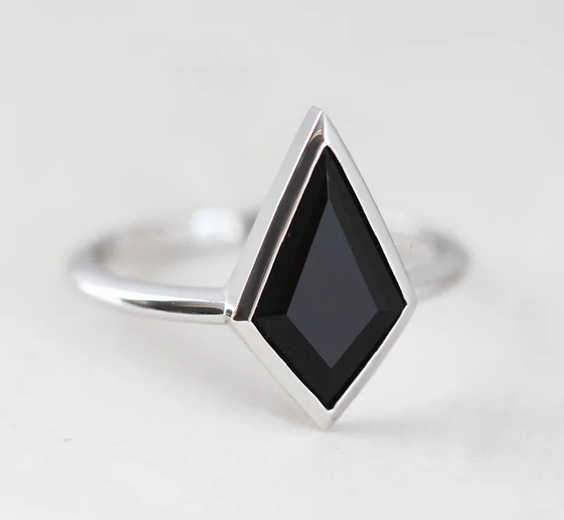 High-Quality Jewelry At A Fraction Of The Cost Zara Kite-Cut Black Spinel Solitaire Ring High-Quality Jewelry At A Fraction Of The Cost Zara Kite-Cut Black Spinel Solitaire Ring