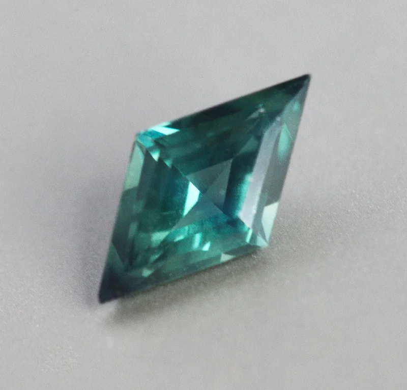 Limited-Stock Jewelry Sale – Once It's Gone, It's Gone Loose 1.10 Ct Kite Teal Sapphire Limited-Stock Jewelry Sale – Once It's Gone, It's Gone Loose 1.10 Ct Kite Teal Sapphire