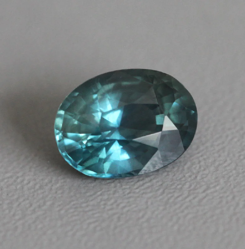 Limited-Time Jewelry Sale – Elegant Styles At Less Loose 4.26 Ct Oval Teal Sapphire