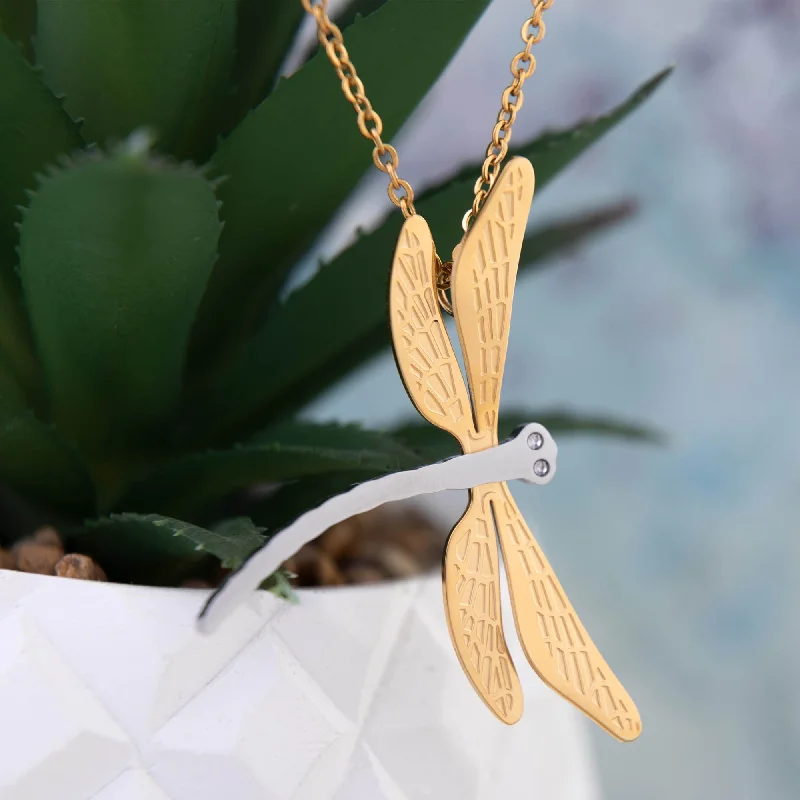 Fashion-Forward Jewelry At Incredible Prices Three-Dimensional Dragonfly Necklace