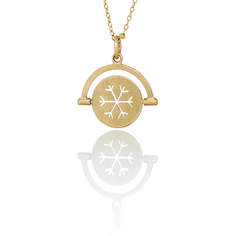 Limited-Time Jewelry Sale – Don't Miss These Deals Snowflake 14K Gold Necklace
