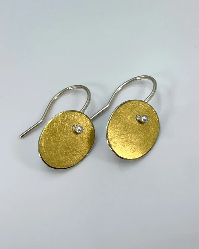 Elevate Your Jewelry Collection With Limited-Time Savings Himatsingka Abstract Oval Hook Earrings Elevate Your Jewelry Collection With Limited-Time Savings Himatsingka Abstract Oval Hook Earrings