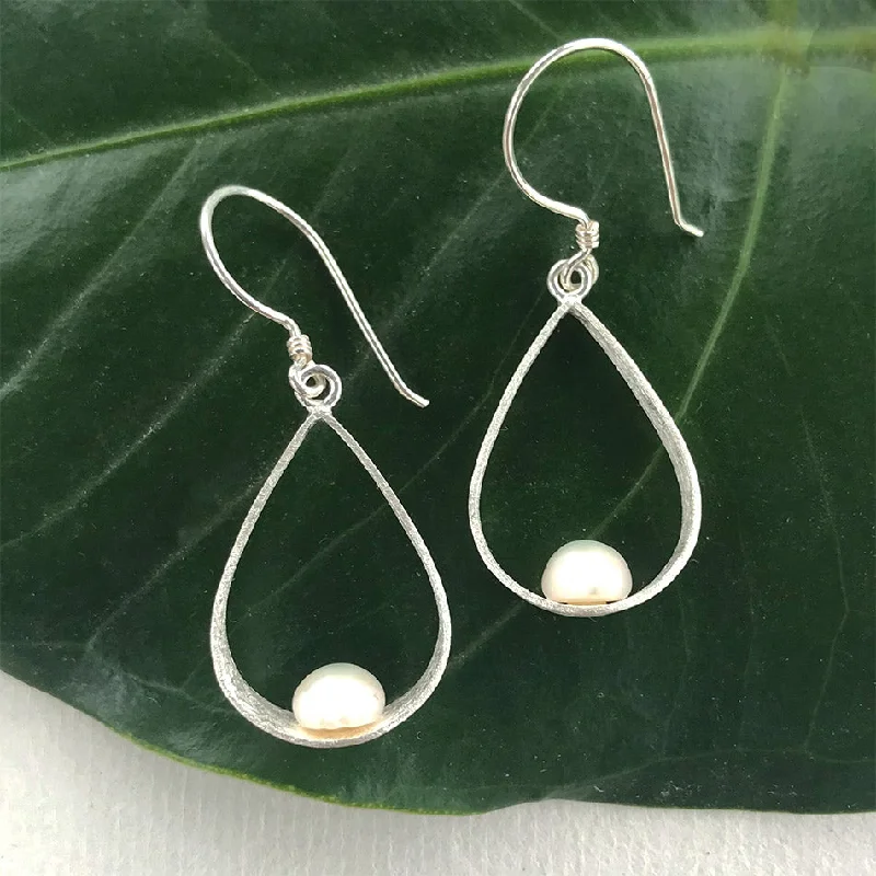 Timeless Jewelry At Special Discount Rates Elegant Teardrop Pearl Earrings - Sterling Silver, Indonesia