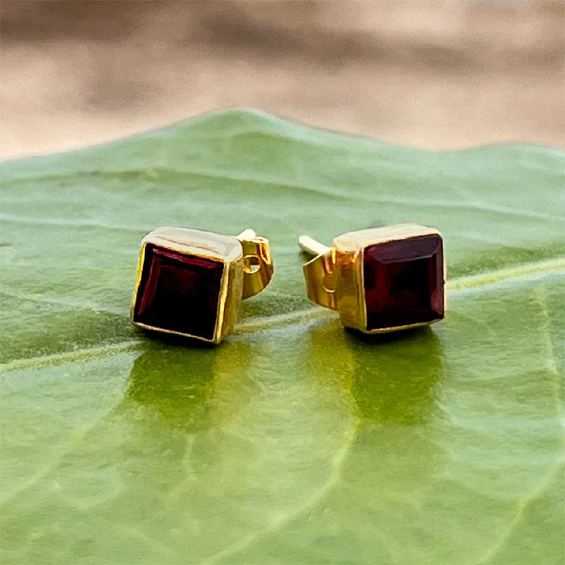 Celebrate With Sparkle – Jewelry Sale Now Live Garnet Lover's Studs, India