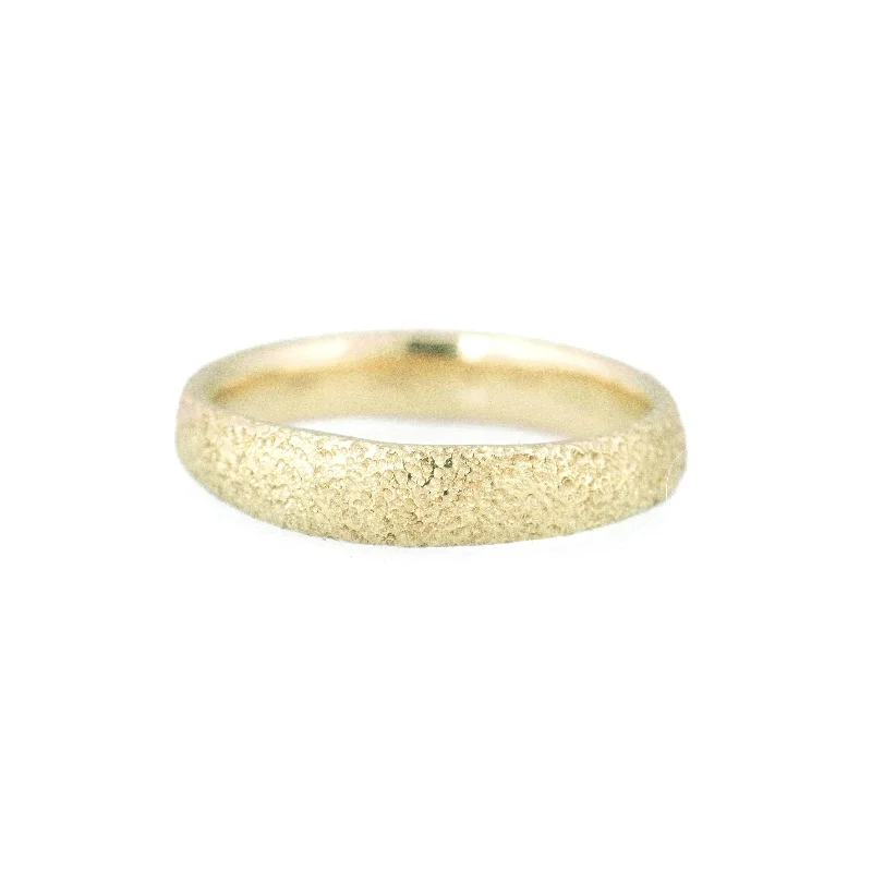 Best Jewelry Deals – Shop Premium Pieces At Great Prices Coyote Band - Sand Texture 18k