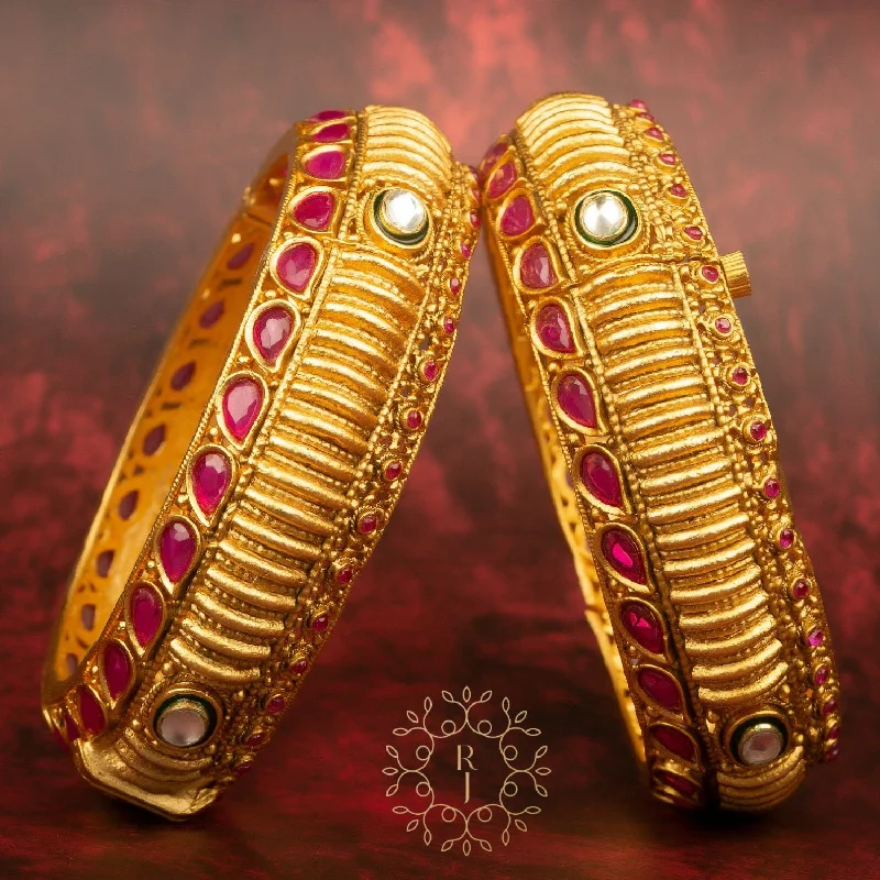 The Biggest Jewelry Sale Of The Year Is Here Raddhi Jewels Designer Premium Quality Rajwadi Gold Plated Brass Openable Kada/Bangles Set The Biggest Jewelry Sale Of The Year Is Here Raddhi Jewels Designer Premium Quality Rajwadi Gold Plated Brass Openable Kada/Bangles Set